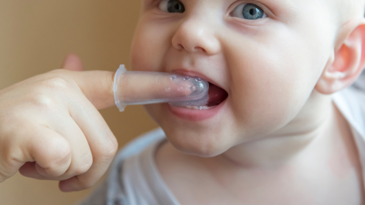 15 Signs of Baby Teething