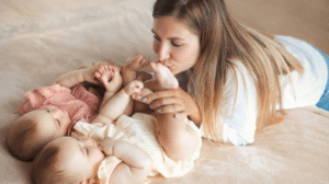 7 Tips To Manage Infant Twins Alone