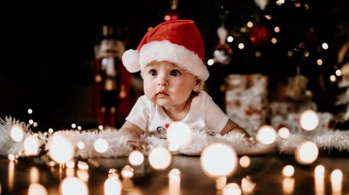 Baby First Christmas Photo Ideas