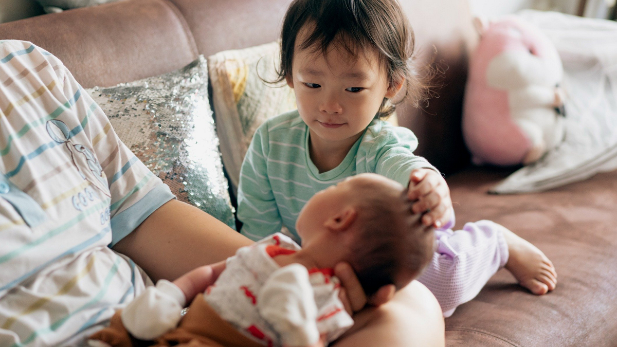 What it's like Having Babies 18 Months Apart