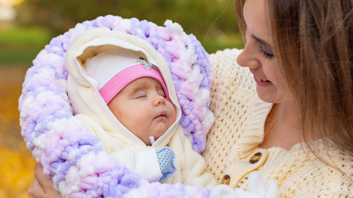 Baby’s first month milestones
