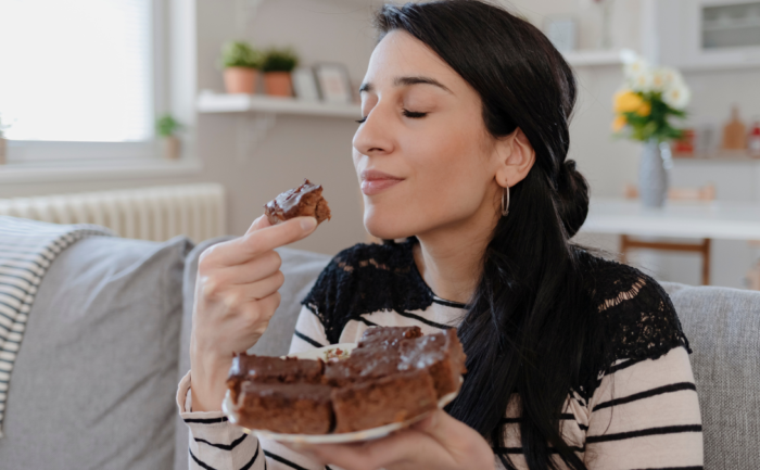 Dark Chocolate During Pregnancy: Benefits and Risks Attached