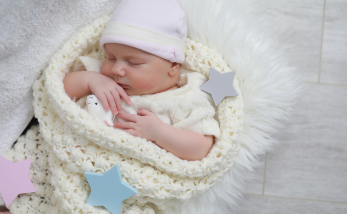 How to Swaddle a Newborn Step-by-Step Safety Guide