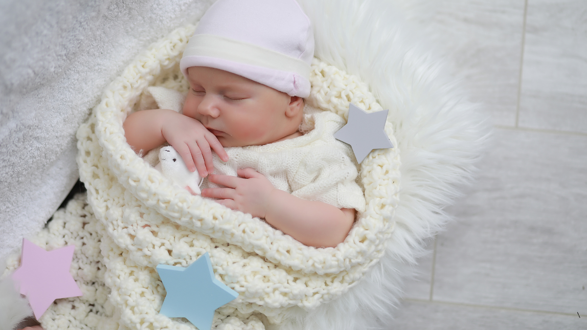 How to Swaddle a Newborn Step-by-Step Safety Guide