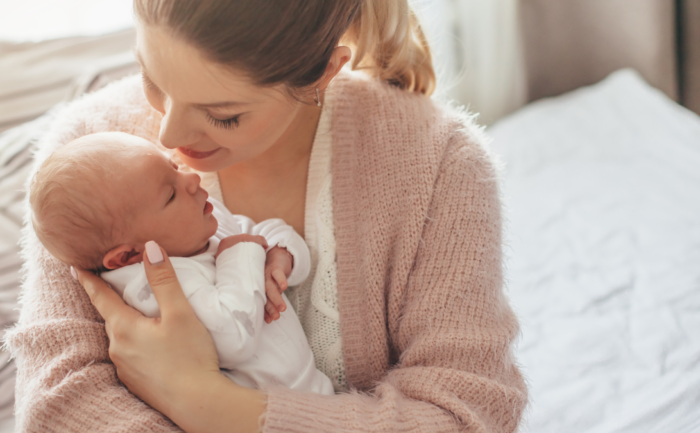 10 Tips to Reduce Baby Spit-Up Naturally