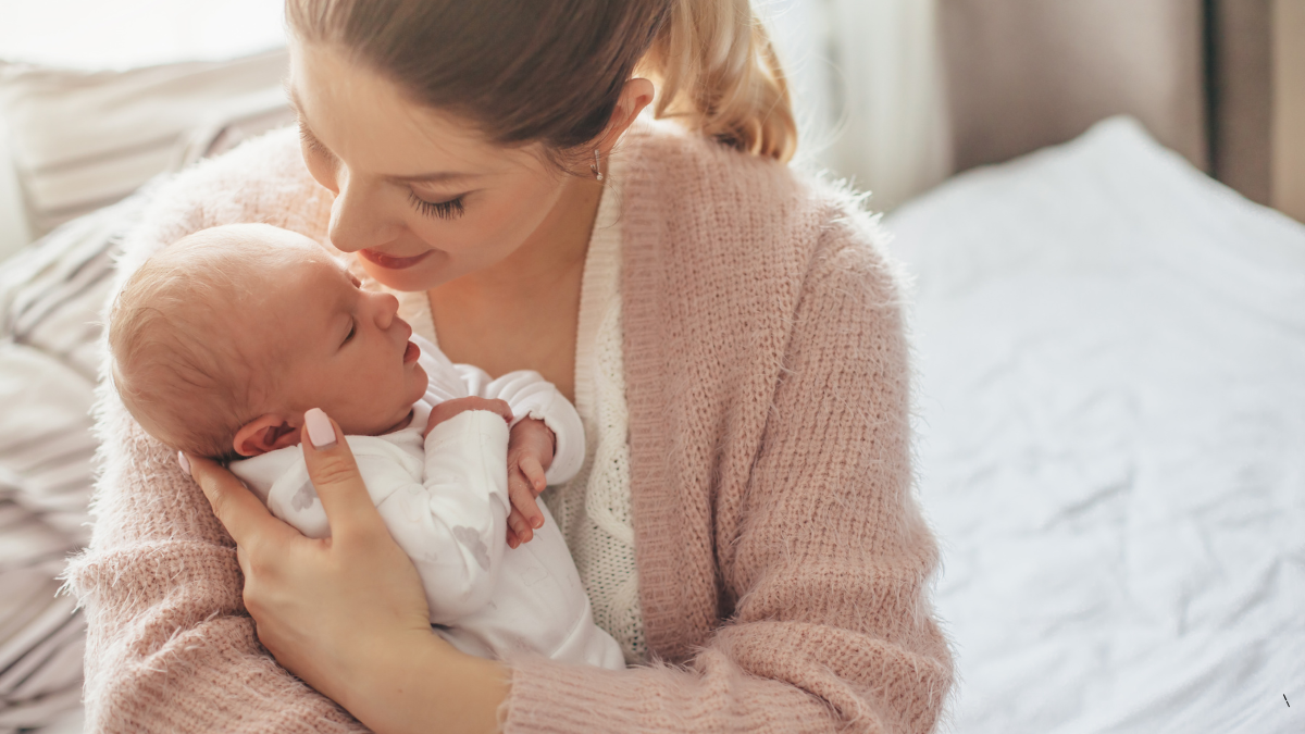 10 Tips to Reduce Baby Spit-Up Naturally