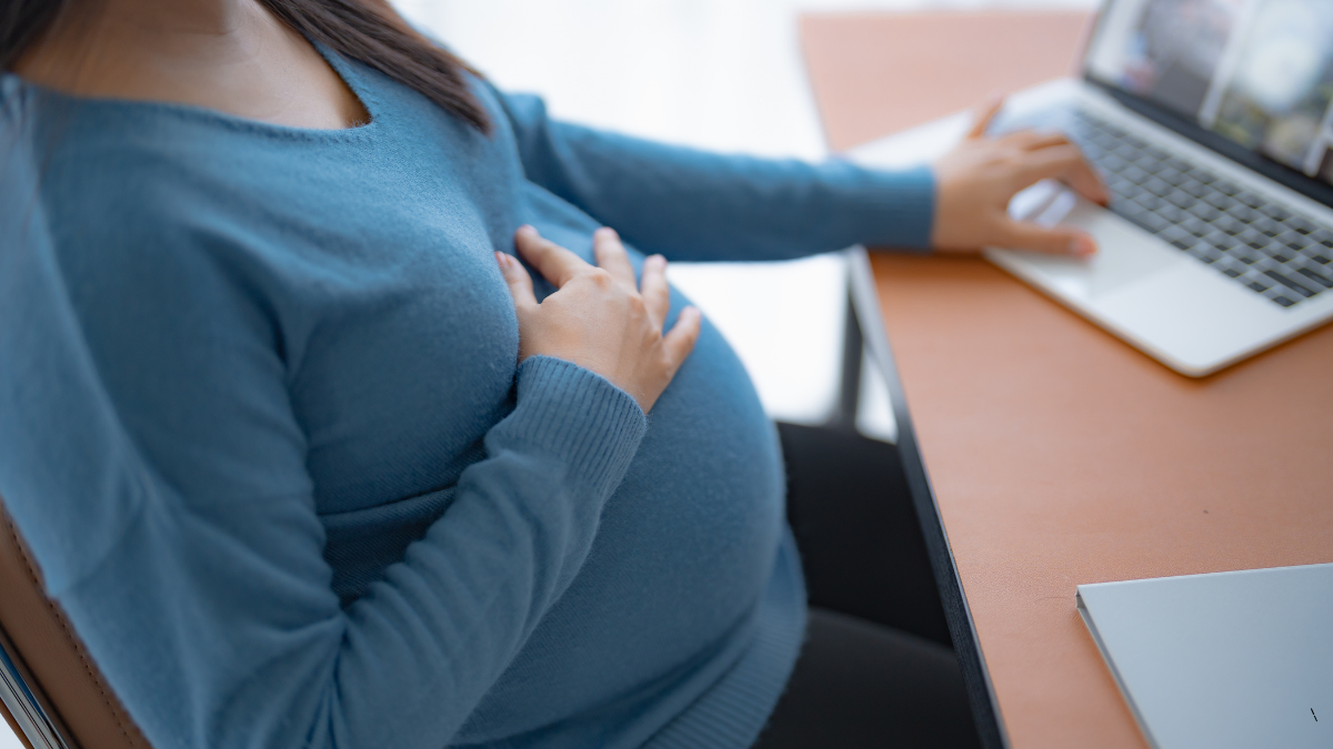 Baby Crowning During Labor What It Means and What Happens Next